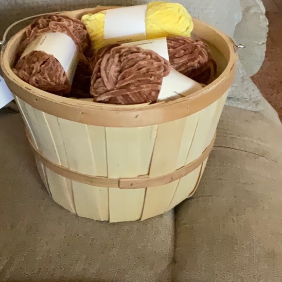 Hobby Lobby “Bushel” Farmhouse Basket, Table Decor Basket - Picture 11 of 11